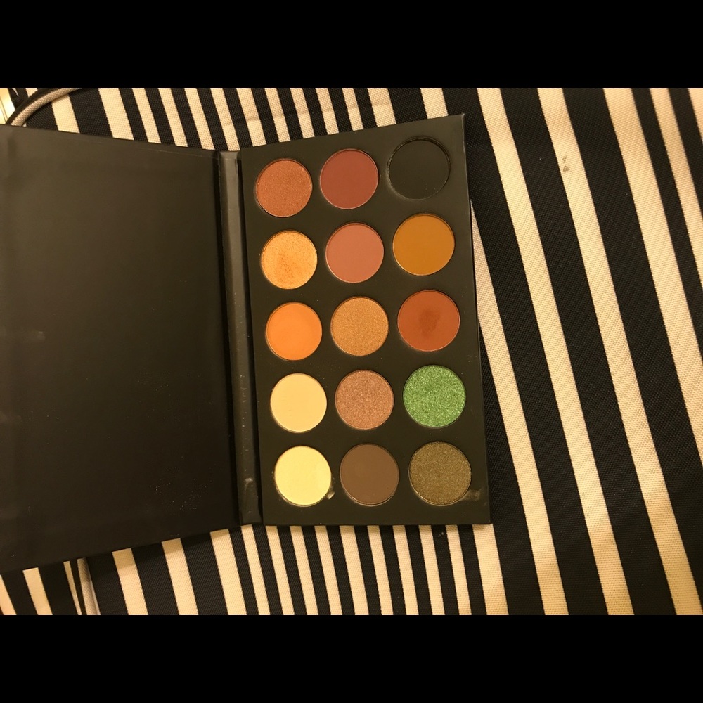 Kathleen Lights x Morphe Palette
